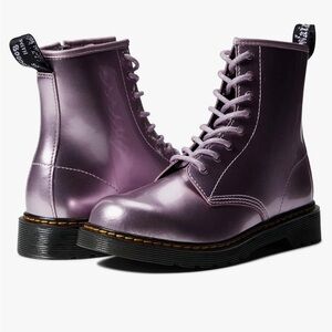Brand new in box Dr. Martens unisex-child 1460 (Big Kid)